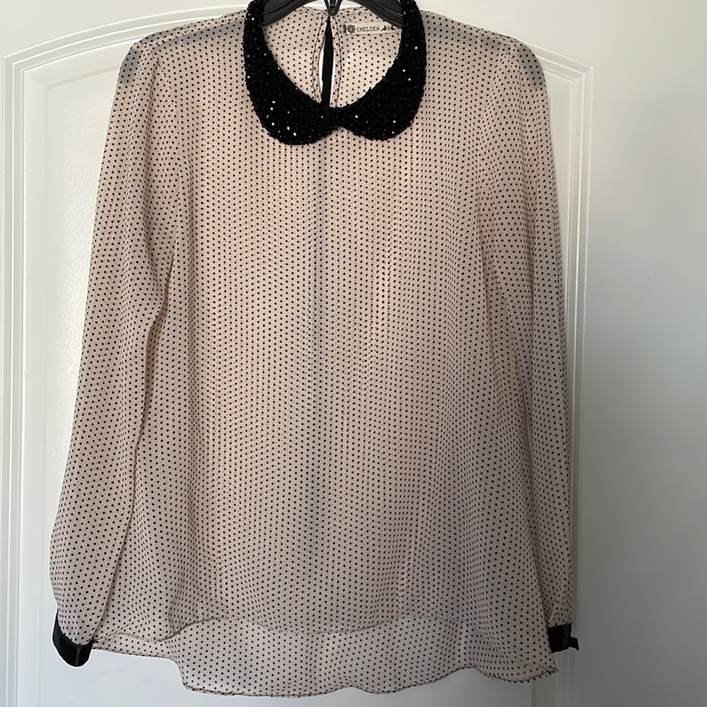 Blouse with beaded collar
